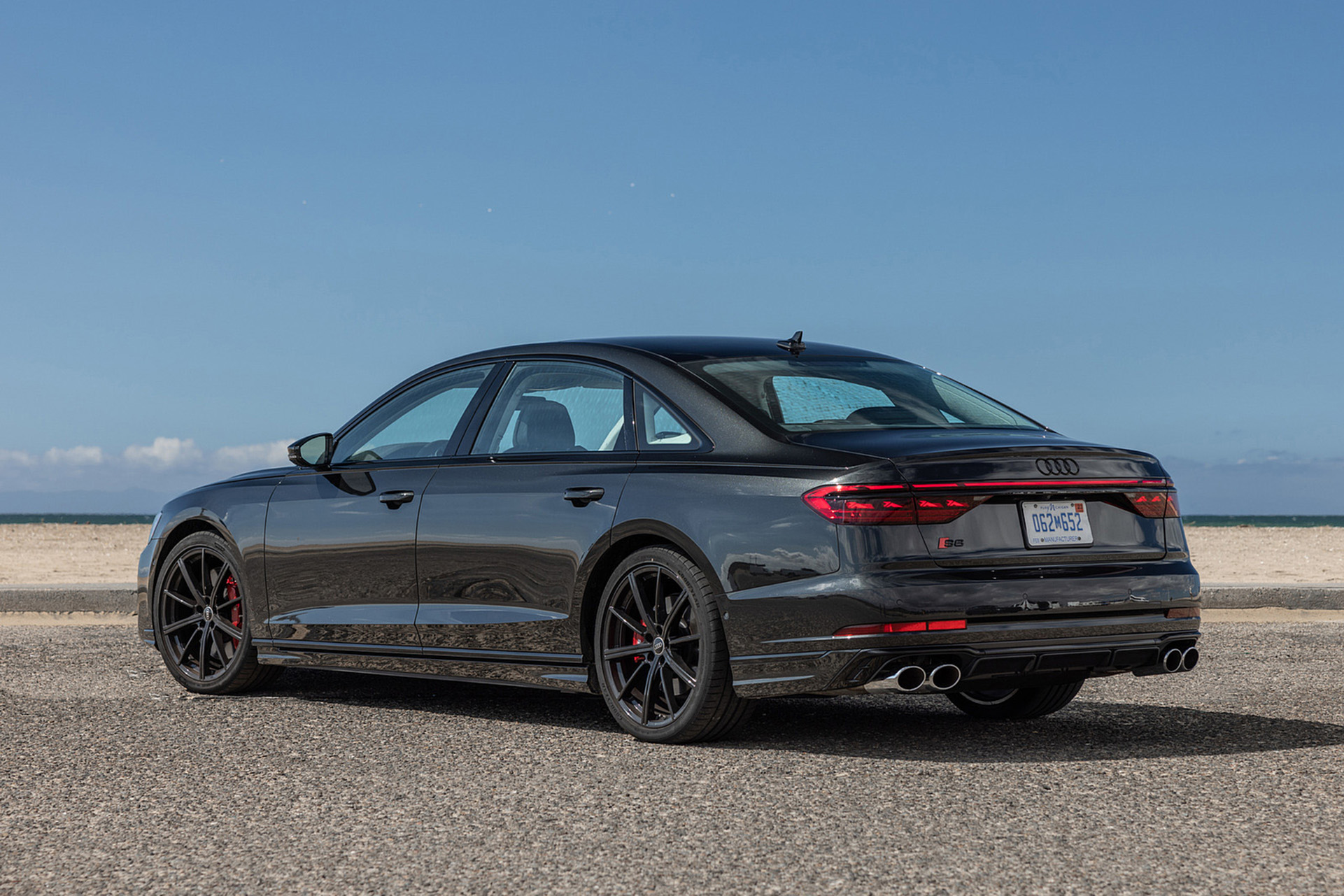 Download 2022 Audi S8 - US version - Rear Three-Quarter HD Wallpaper 1921x1281 #28