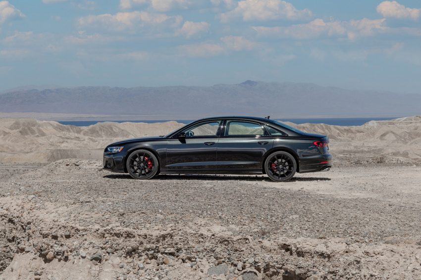 2022 Audi S8 - US version - Side Wallpaper 850x566 #29