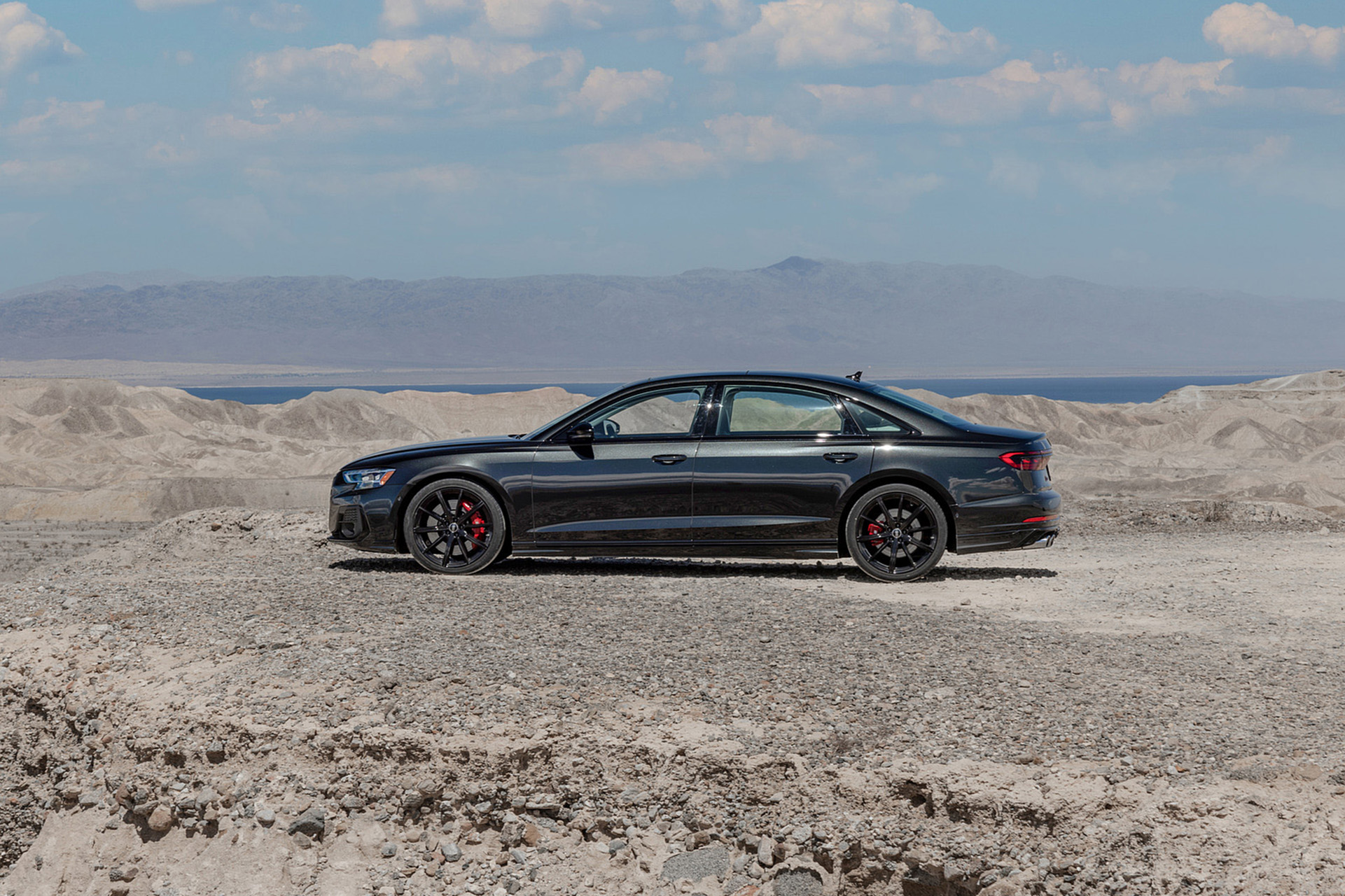 Download 2022 Audi S8 - US version - Side HD Wallpaper 1921x1280 #29