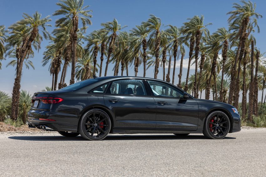 2022 Audi S8 - US version - Side Wallpaper 850x567 #22