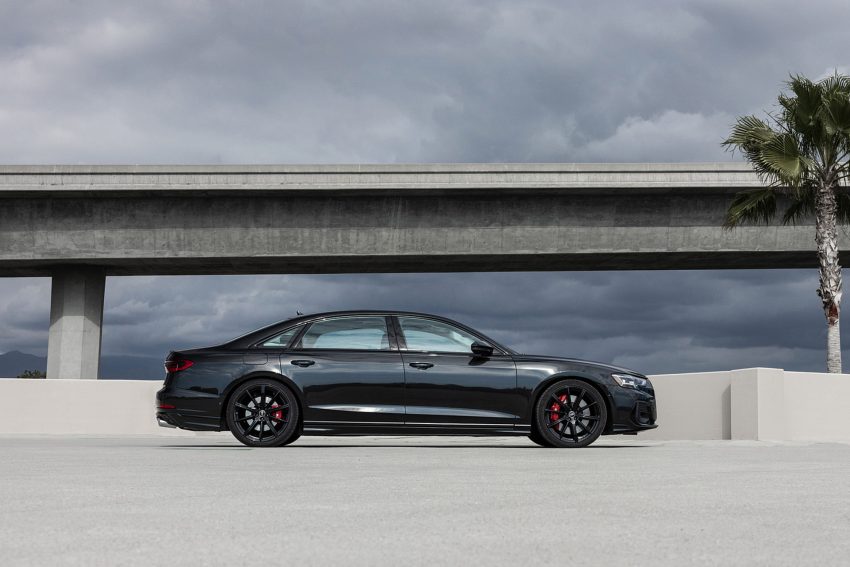 2022 Audi S8 - US version - Side Wallpaper 850x567 #20