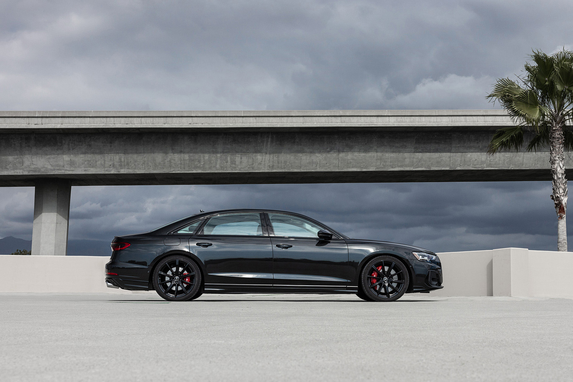 Download 2022 Audi S8 - US version - Side HD Wallpaper 1921x1281 #20