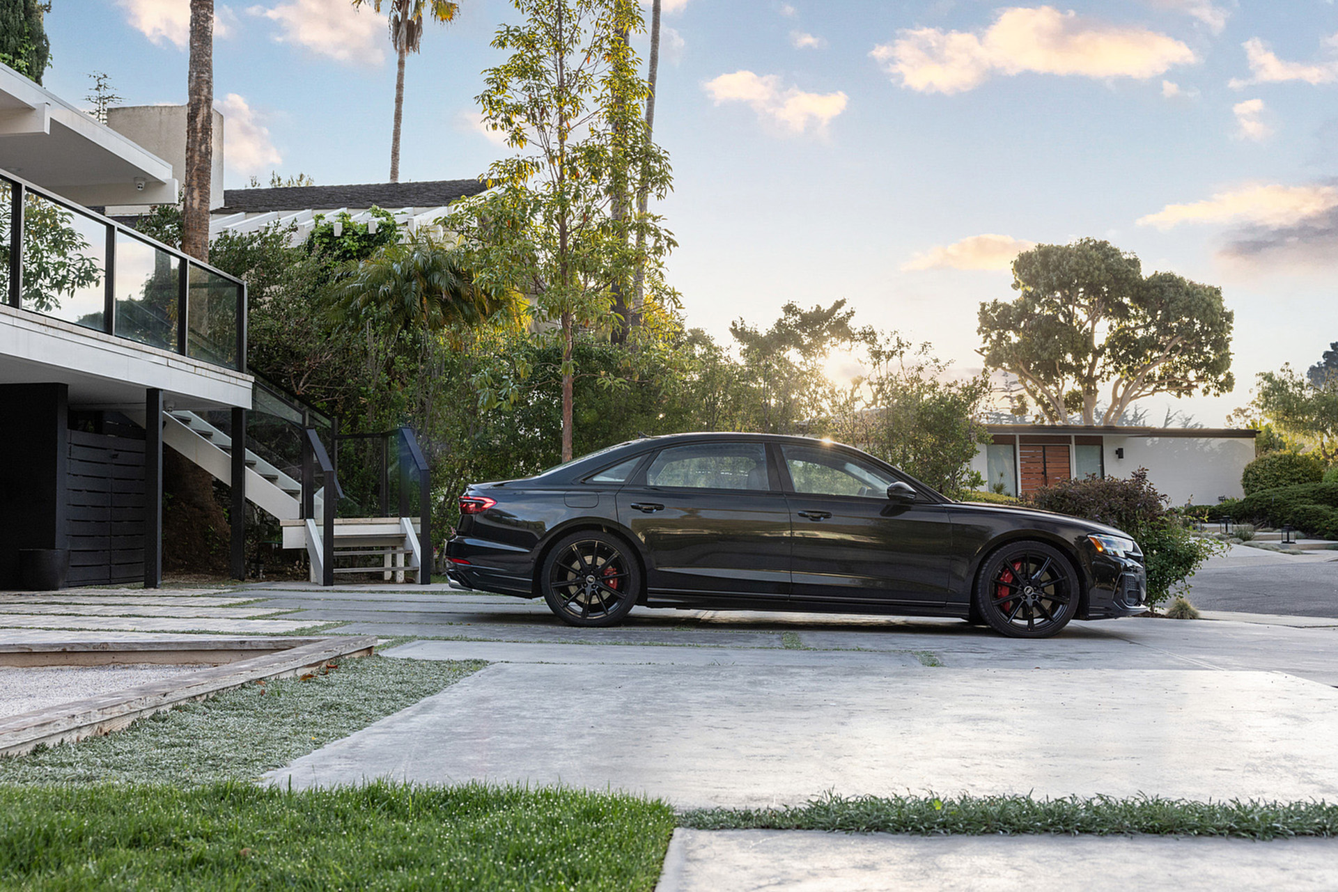 Download 2022 Audi S8 - US version - Side HD Wallpaper 1921x1281 #33