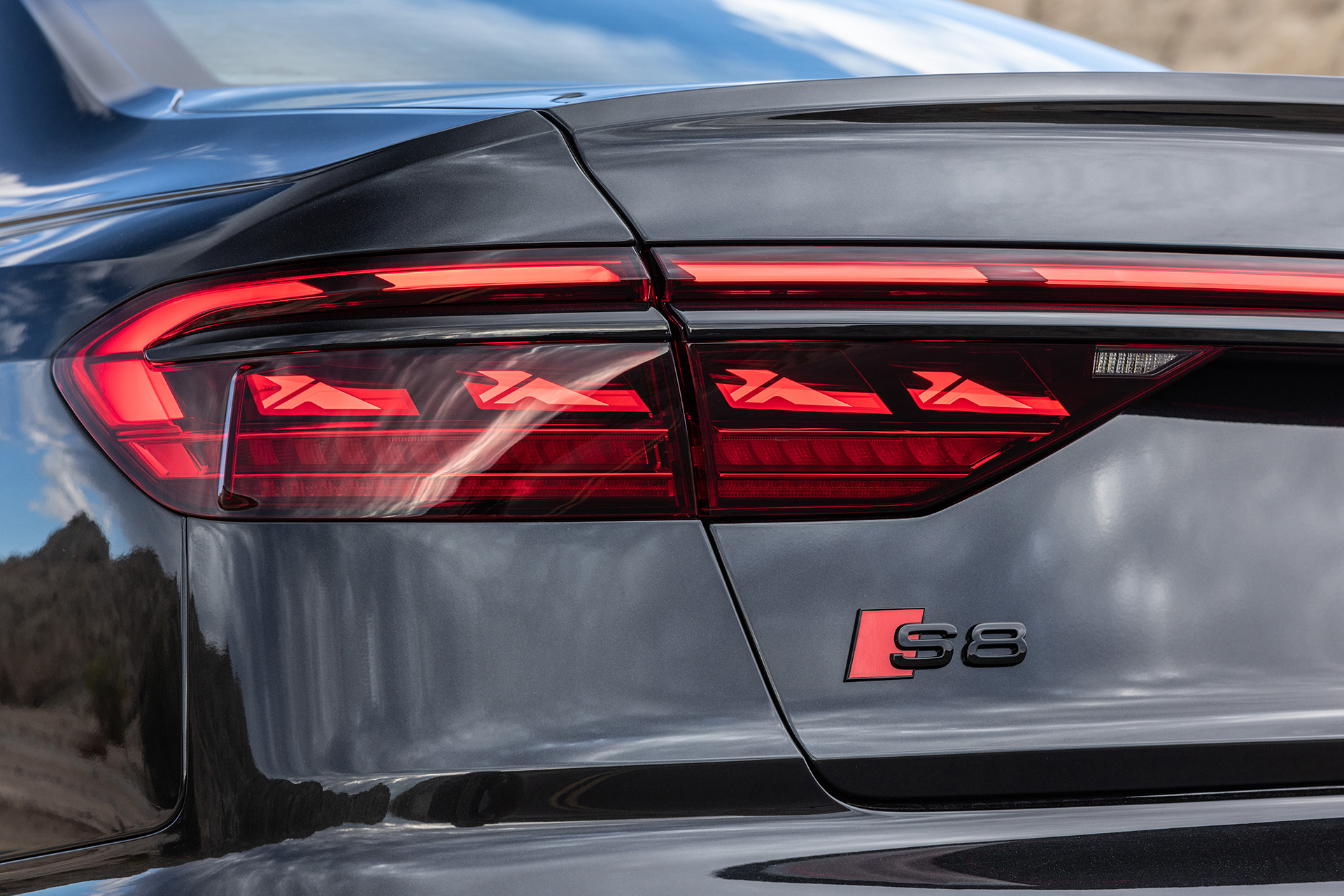 Download 2022 Audi S8 - US version - Tail Light HD Wallpaper 1921x1281 #52