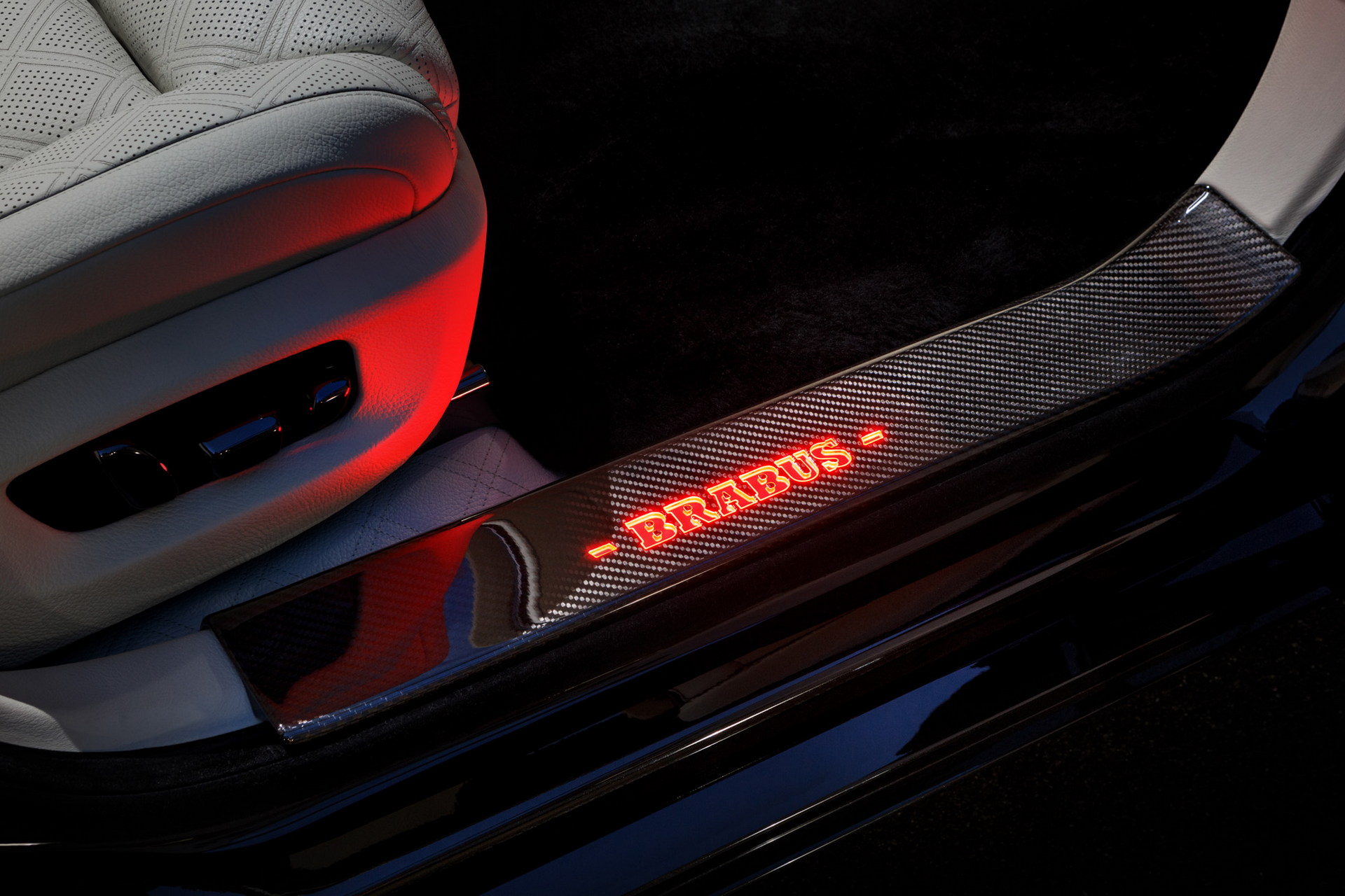 Download 2022 Brabus 700 based on Rolls-Royce Ghost Extended - Door Sill HD Wallpaper 1920x1280 #64