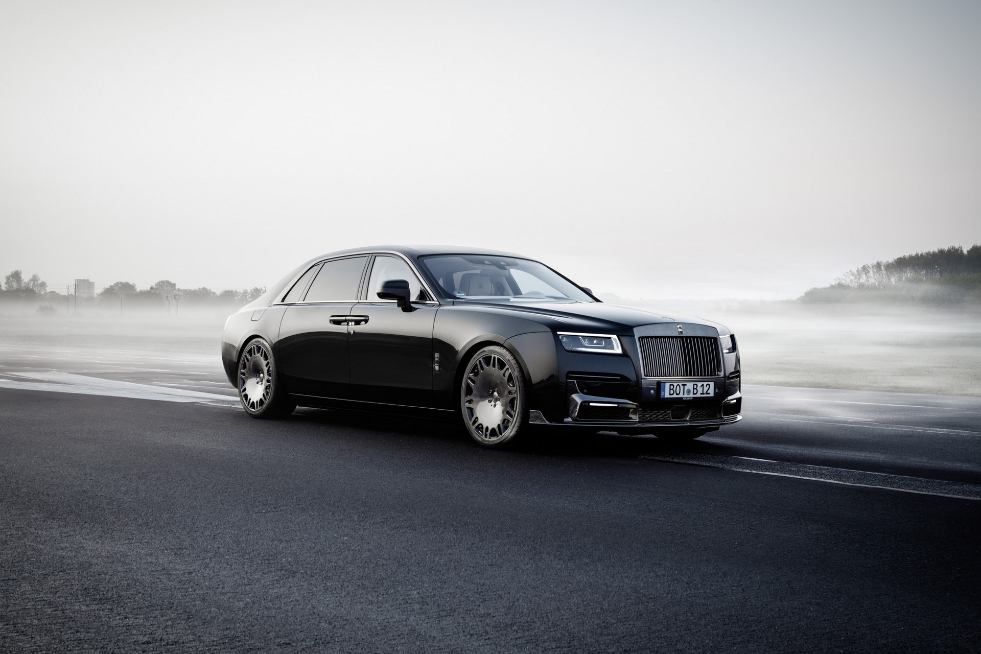 Download 2022 Brabus 700 based on Rolls-Royce Ghost Extended - Front Three-Quarter HD Wallpaper 1920x1280 #1