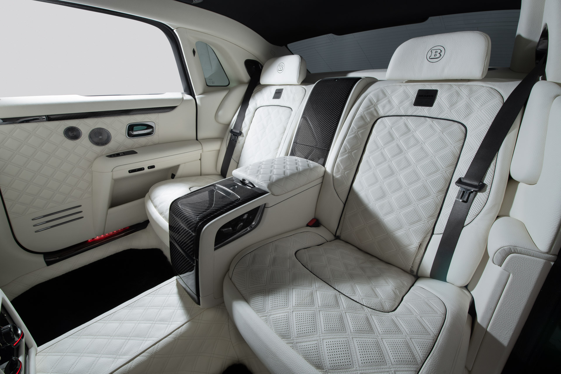 Download 2022 Brabus 700 based on Rolls-Royce Ghost Extended - Interior, Rear Seats HD Wallpaper 1920x1280 #99