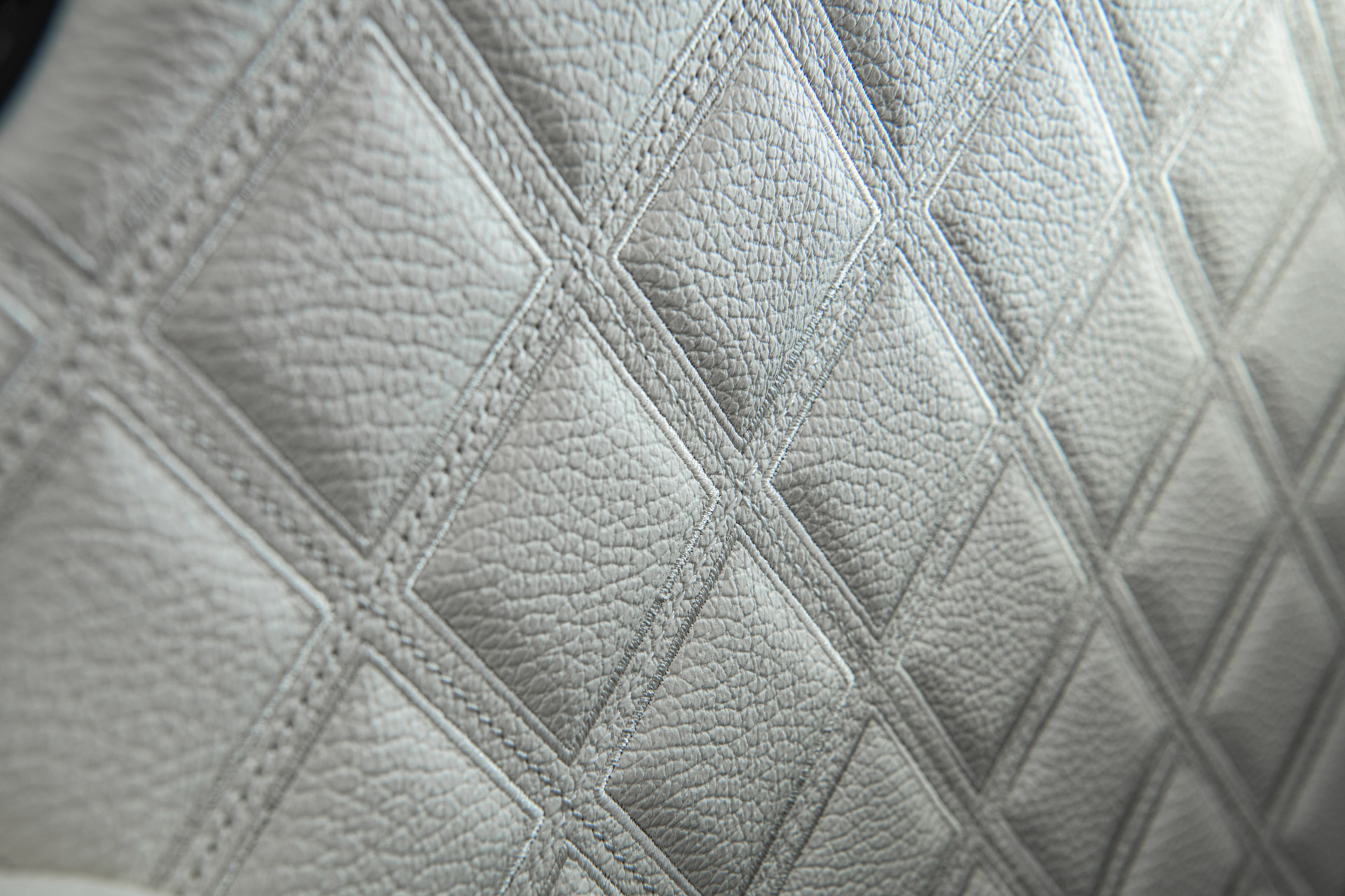 Download 2022 Brabus 700 based on Rolls-Royce Ghost Extended - Interior, Seats HD Wallpaper 1920x1280 #81