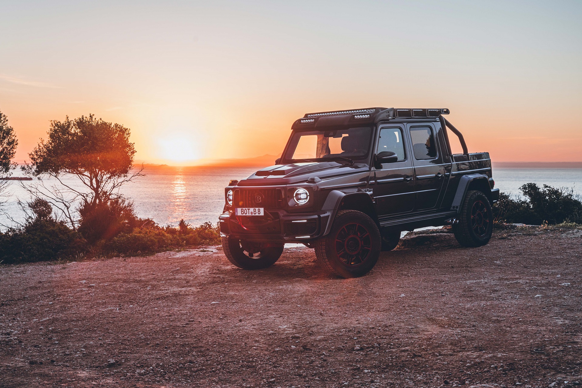 Download 2022 Brabus 900 XLP One of Ten - Front Three-Quarter HD Wallpaper 1920x1280 #17