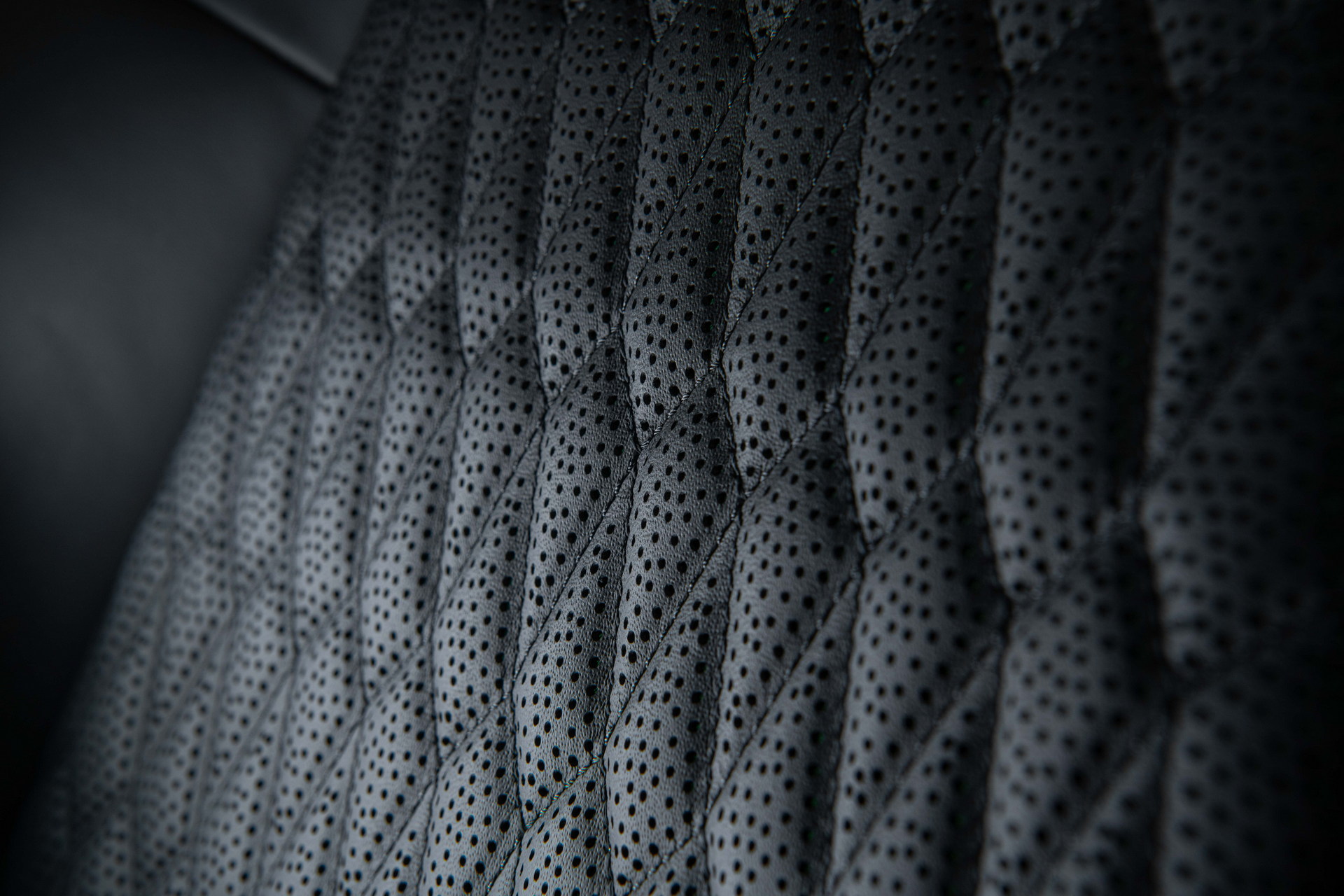 Download 2022 Brabus Porsche Taycan Turbo S - Interior, Seats HD Wallpaper 1920x1280 #101