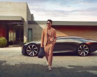 2022 Cadillac InnerSpace Concept - Side Wallpaper 190x150