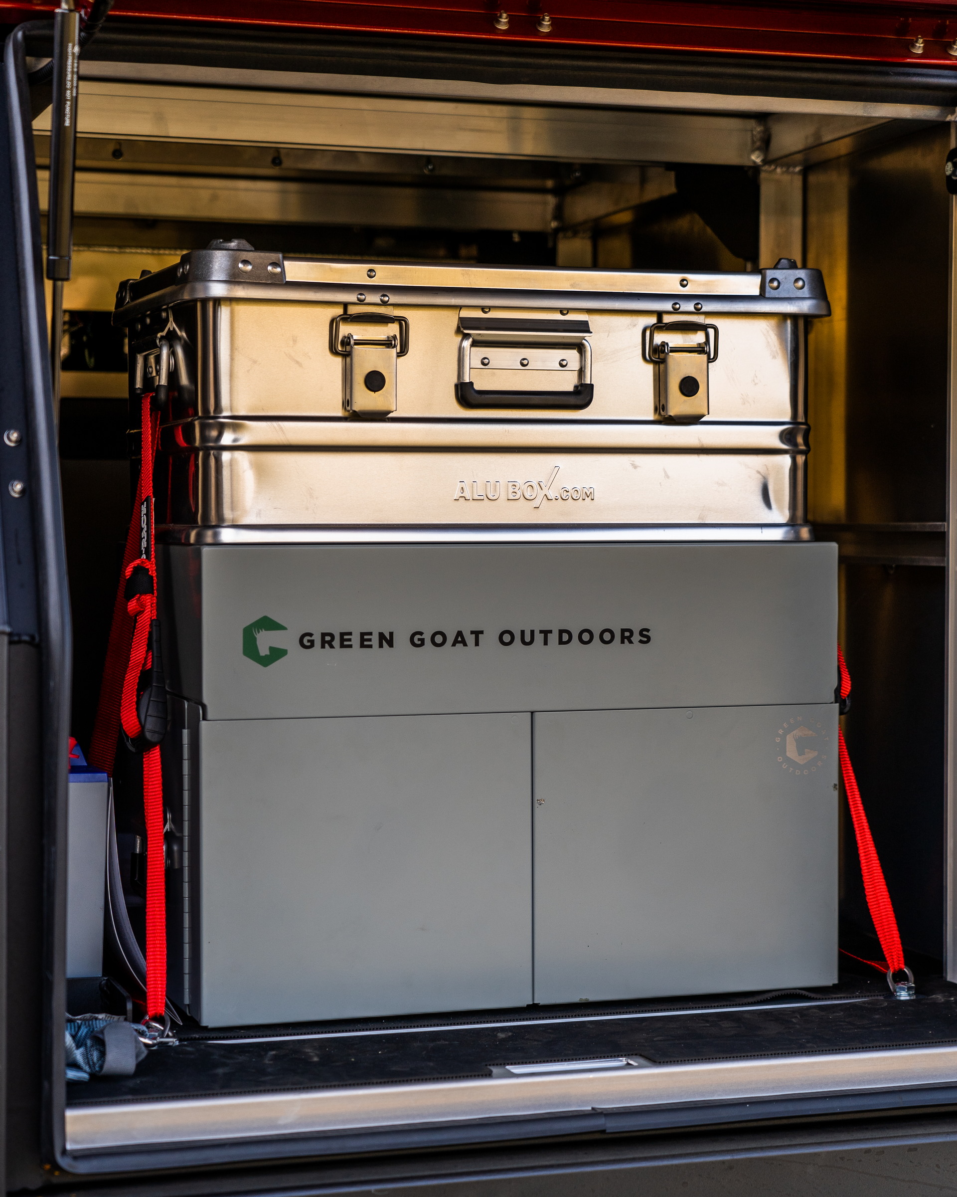 Download 2022 GMC Sierra 1500 AT4X Ultimate Overland Vehicle - Detail HD Phone Wallpaper 1920x2400 #28