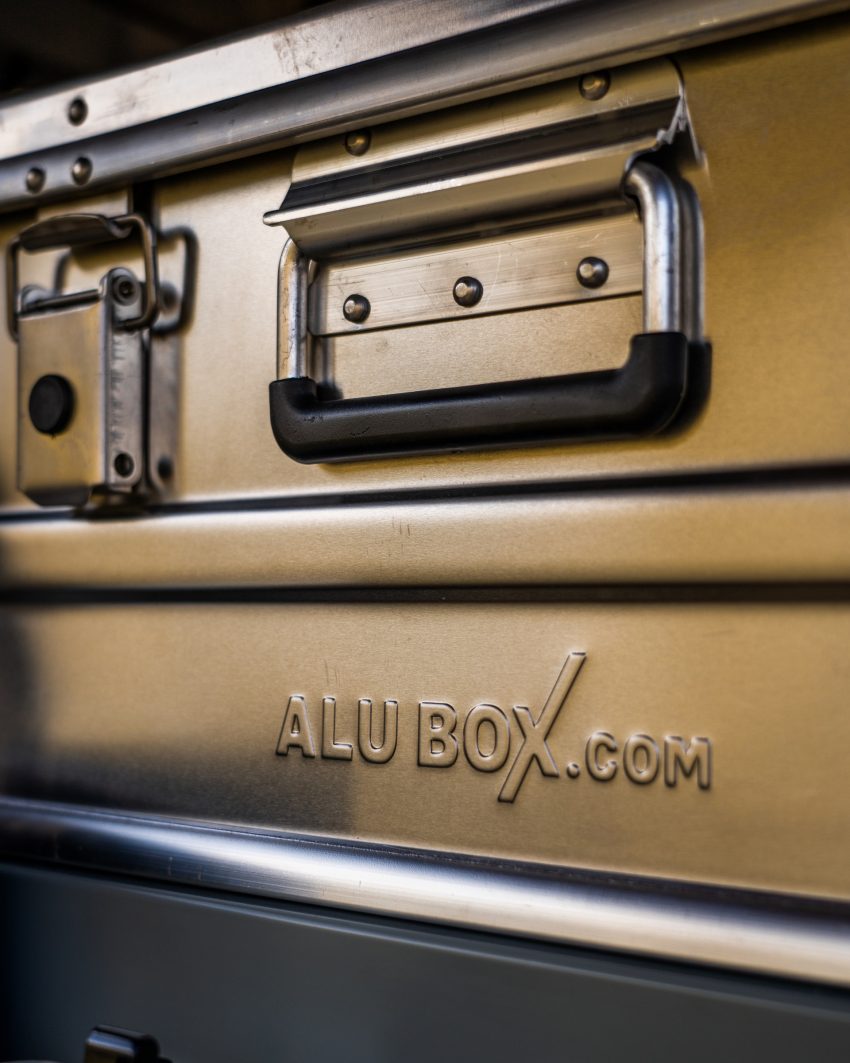 2022 GMC Sierra 1500 AT4X Ultimate Overland Vehicle - Detail Phone Wallpaper 850x1063 #24