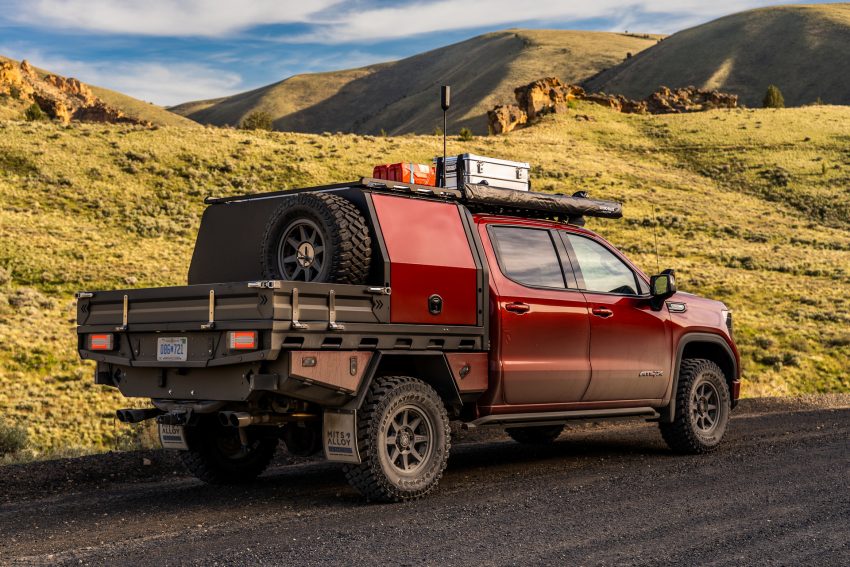 2022 GMC Sierra 1500 AT4X Ultimate Overland Vehicle - Rear Three-Quarter Wallpaper 850x567 #4