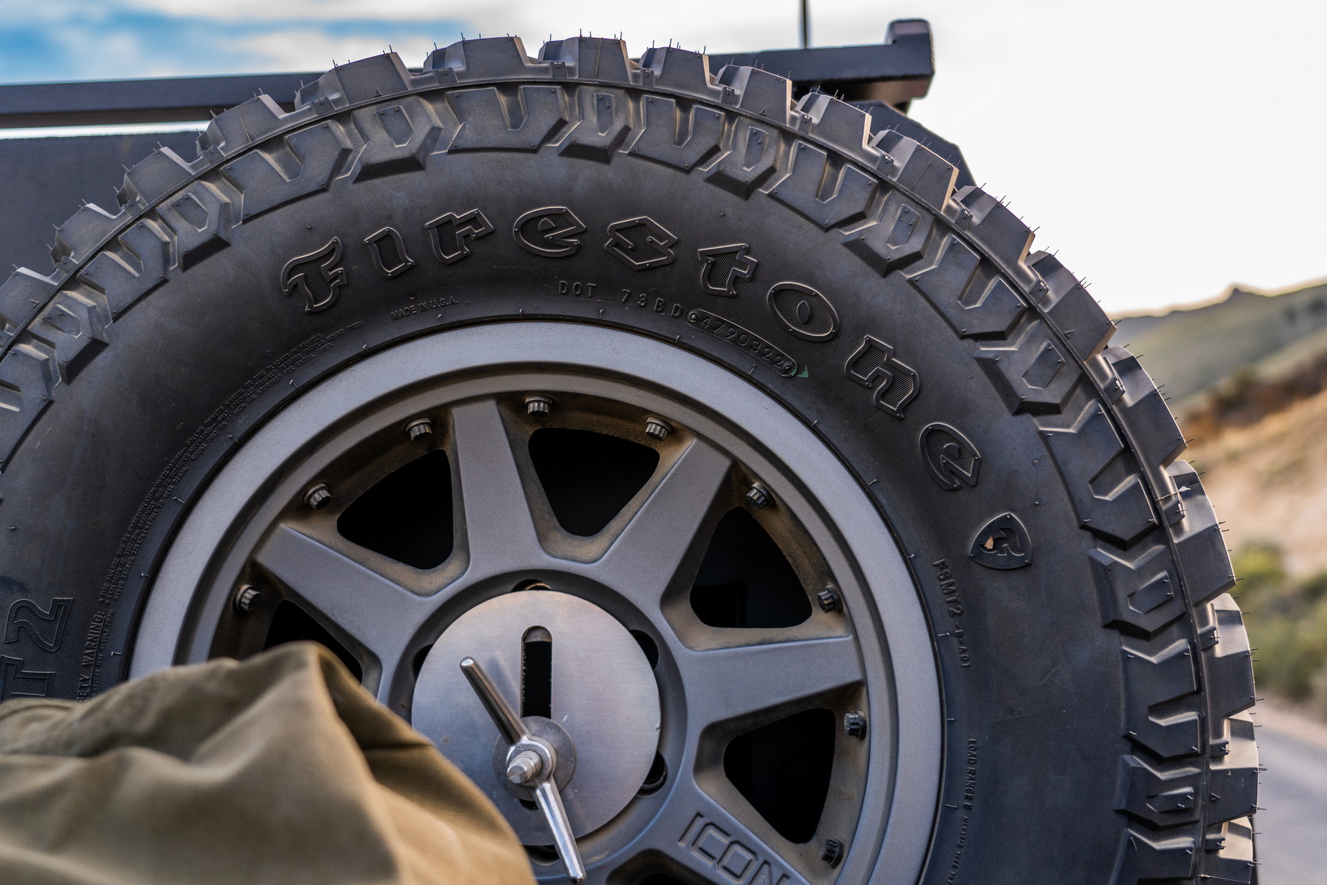 Download 2022 GMC Sierra 1500 AT4X Ultimate Overland Vehicle - Wheel HD Wallpaper 1920x1280 #16