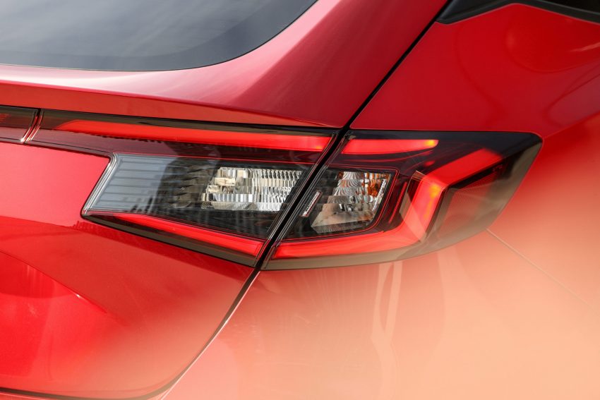 2022 Honda Civic Hatchback - AU version - Tail Light Wallpaper 850x567 #80