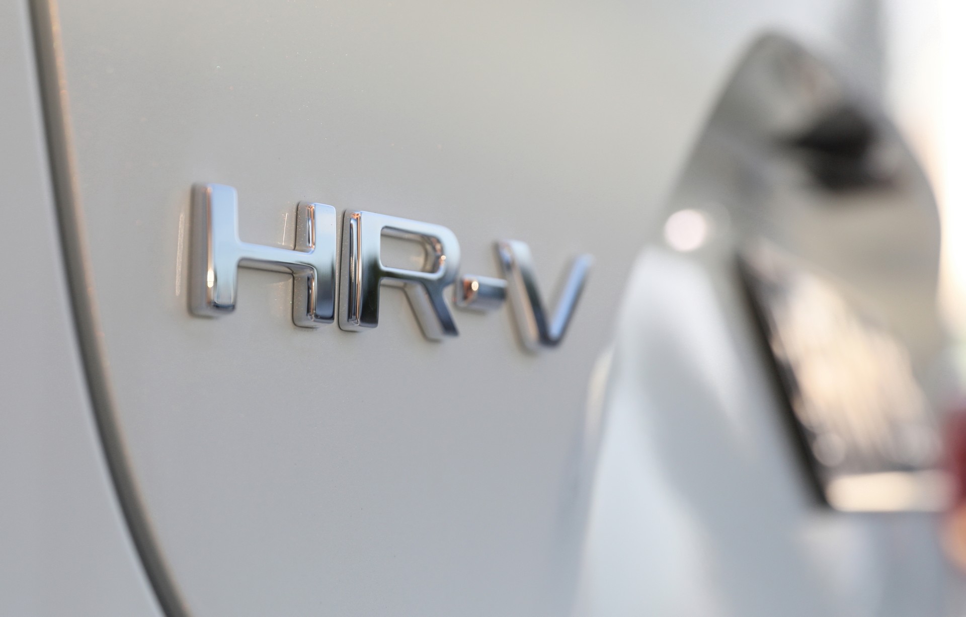 Download 2022 Honda HR-V eHEV L - AU version - Badge HD Wallpaper 1920x1226 #48