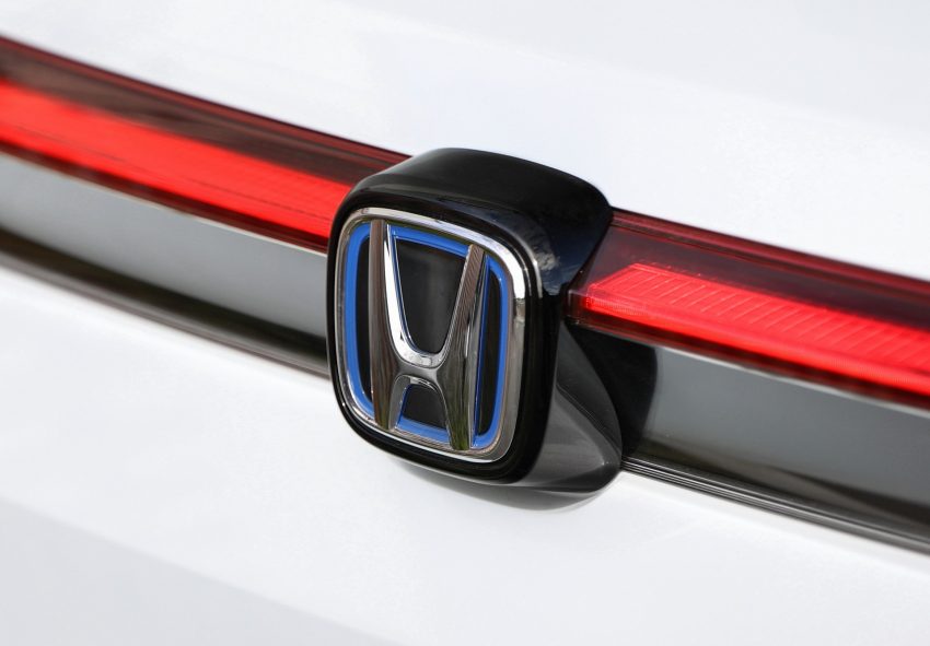 2022 Honda HR-V eHEV L - AU version - Badge Wallpaper 850x591 #45
