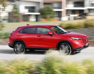 2022 Honda HR-V eHEV L - AU version - Front Three-Quarter Wallpaper 190x150