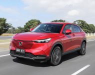 2022 Honda HR-V eHEV L - AU version - Front Three-Quarter Wallpaper 190x150
