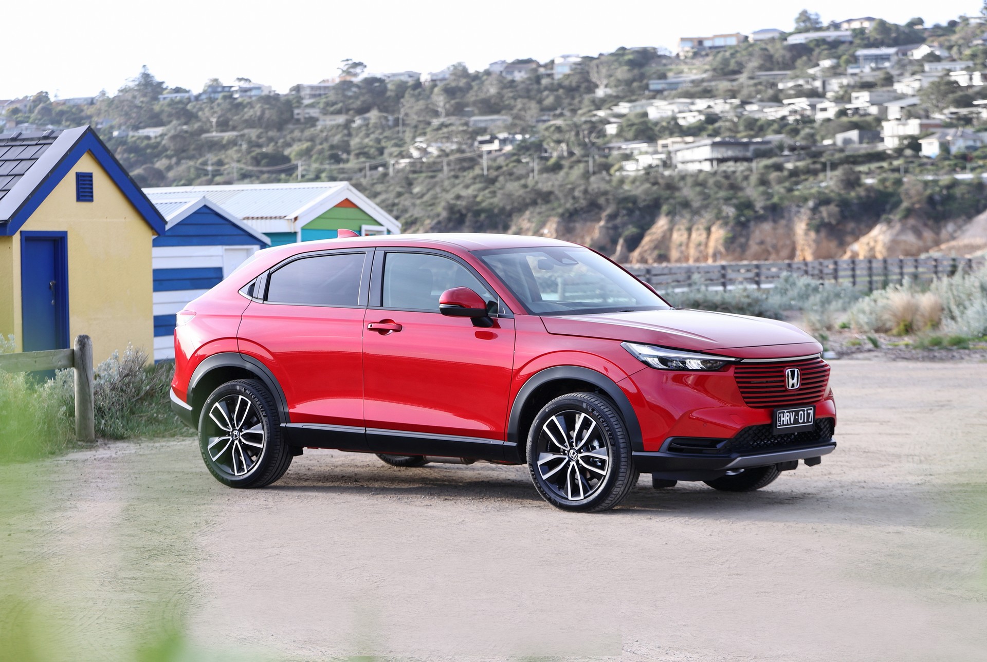 Download 2022 Honda HR-V eHEV L - AU version - Front Three-Quarter HD Wallpaper 1920x1289 #115