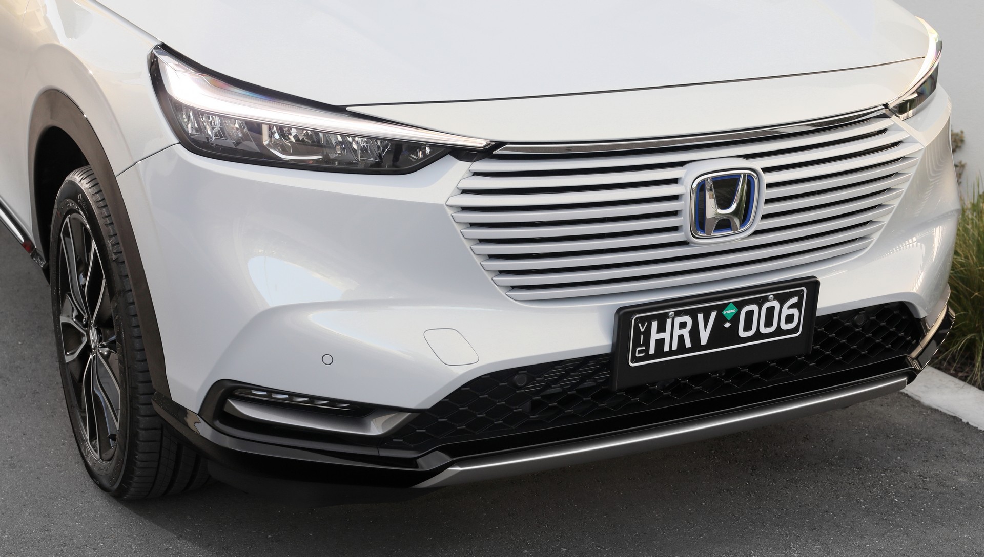 Download 2022 Honda HR-V eHEV L - AU version - Grille HD Wallpaper 1920x1088 #37