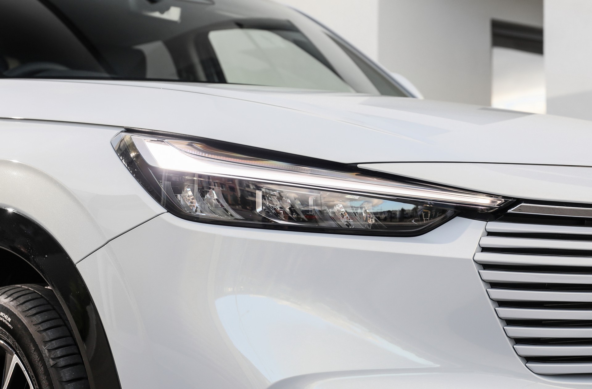 Download 2022 Honda HR-V eHEV L - AU version - Headlight HD Wallpaper 1920x1263 #39