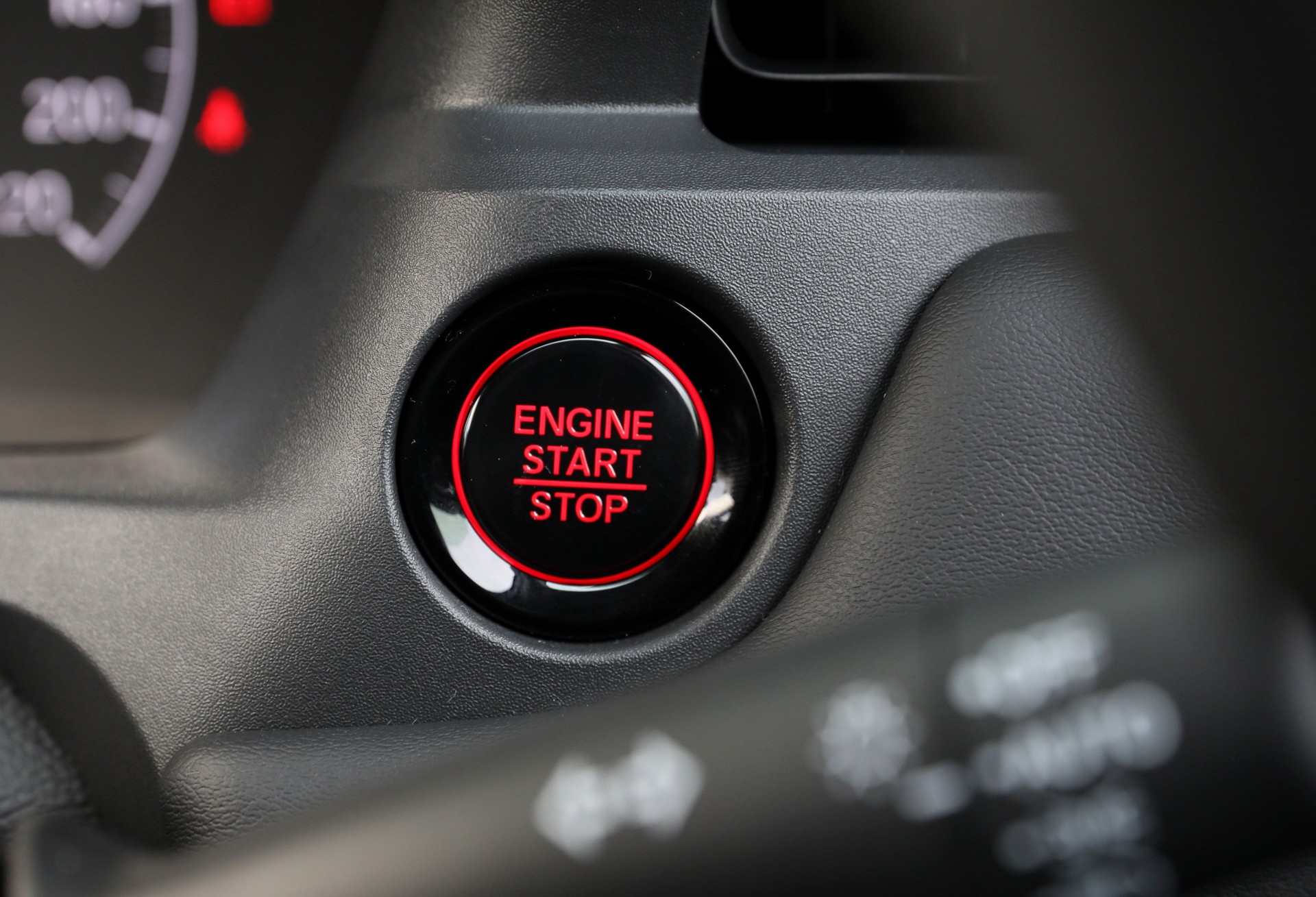 Download 2022 Honda HR-V eHEV L - AU version - Interior, Detail HD Wallpaper 1920x1309 #138