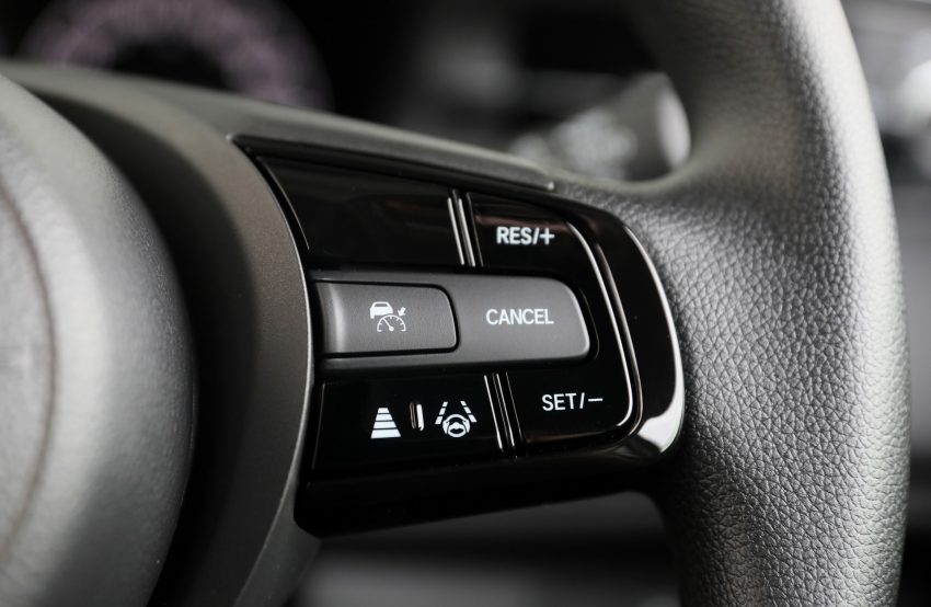 2022 Honda HR-V eHEV L - AU version - Interior, Steering Wheel Wallpaper 850x554 #141