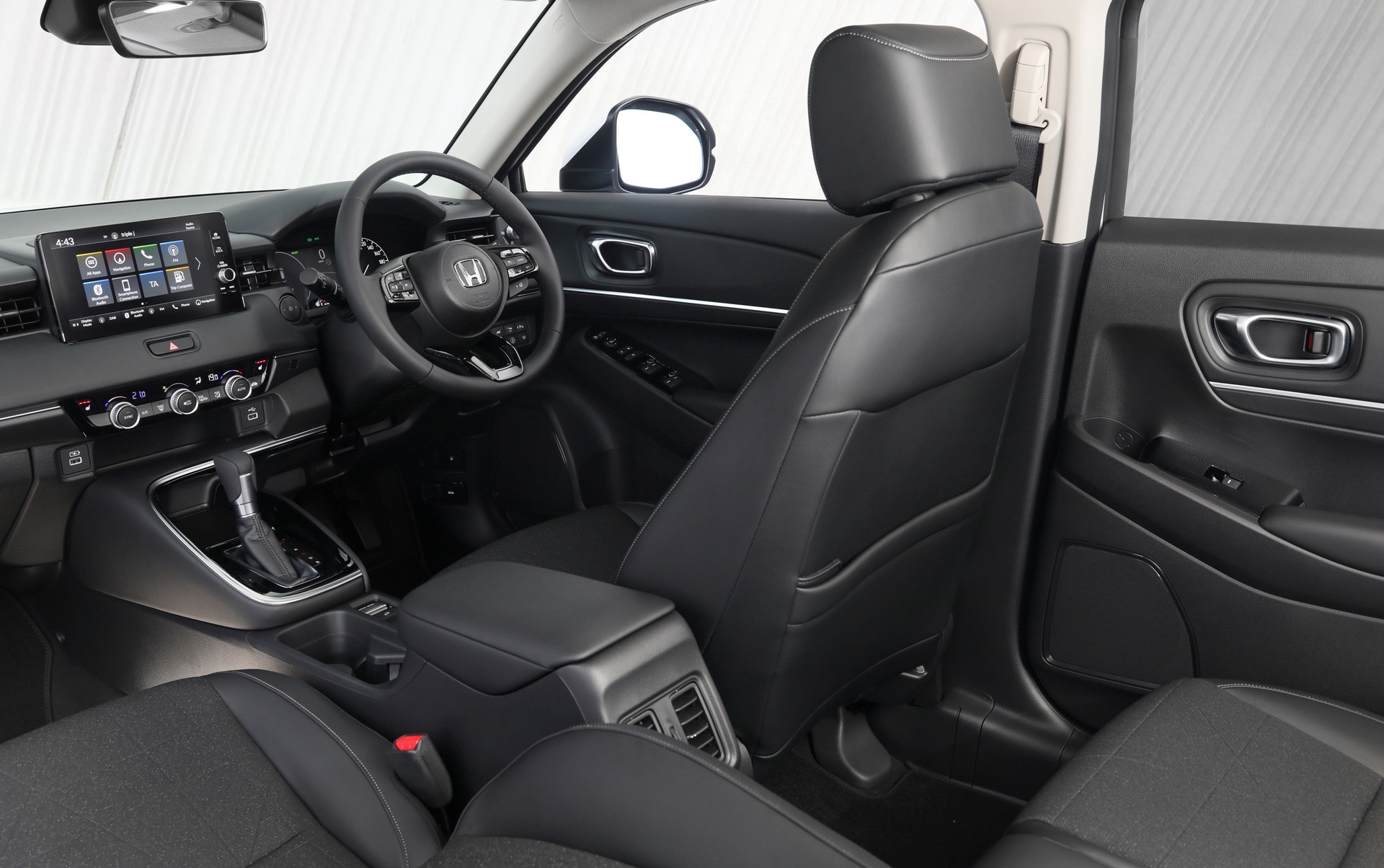 Download 2022 Honda HR-V eHEV L - AU version - Interior HD Wallpaper 1920x1204 #62