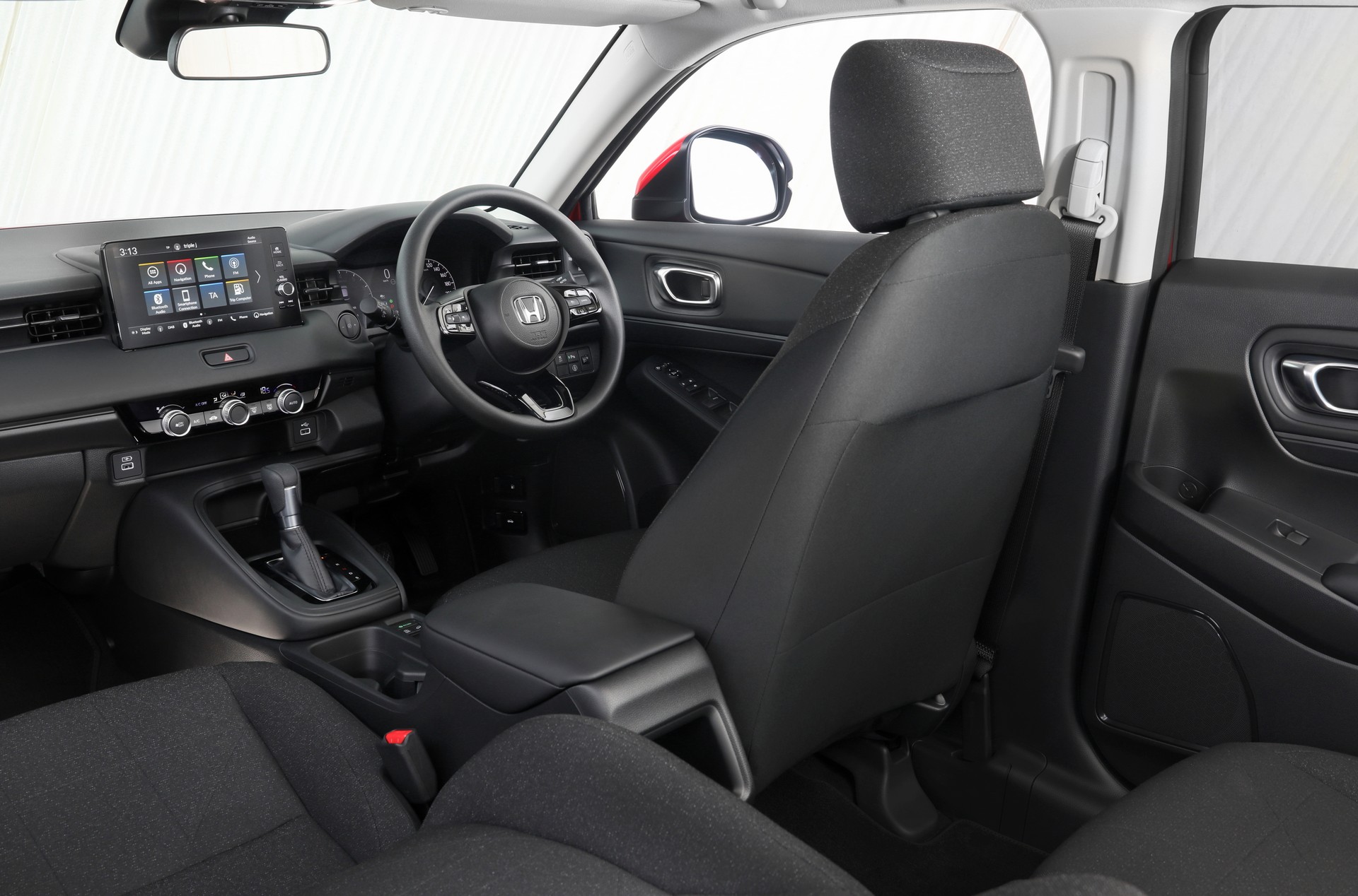 Download 2022 Honda HR-V eHEV L - AU version - Interior HD Wallpaper 1920x1268 #149