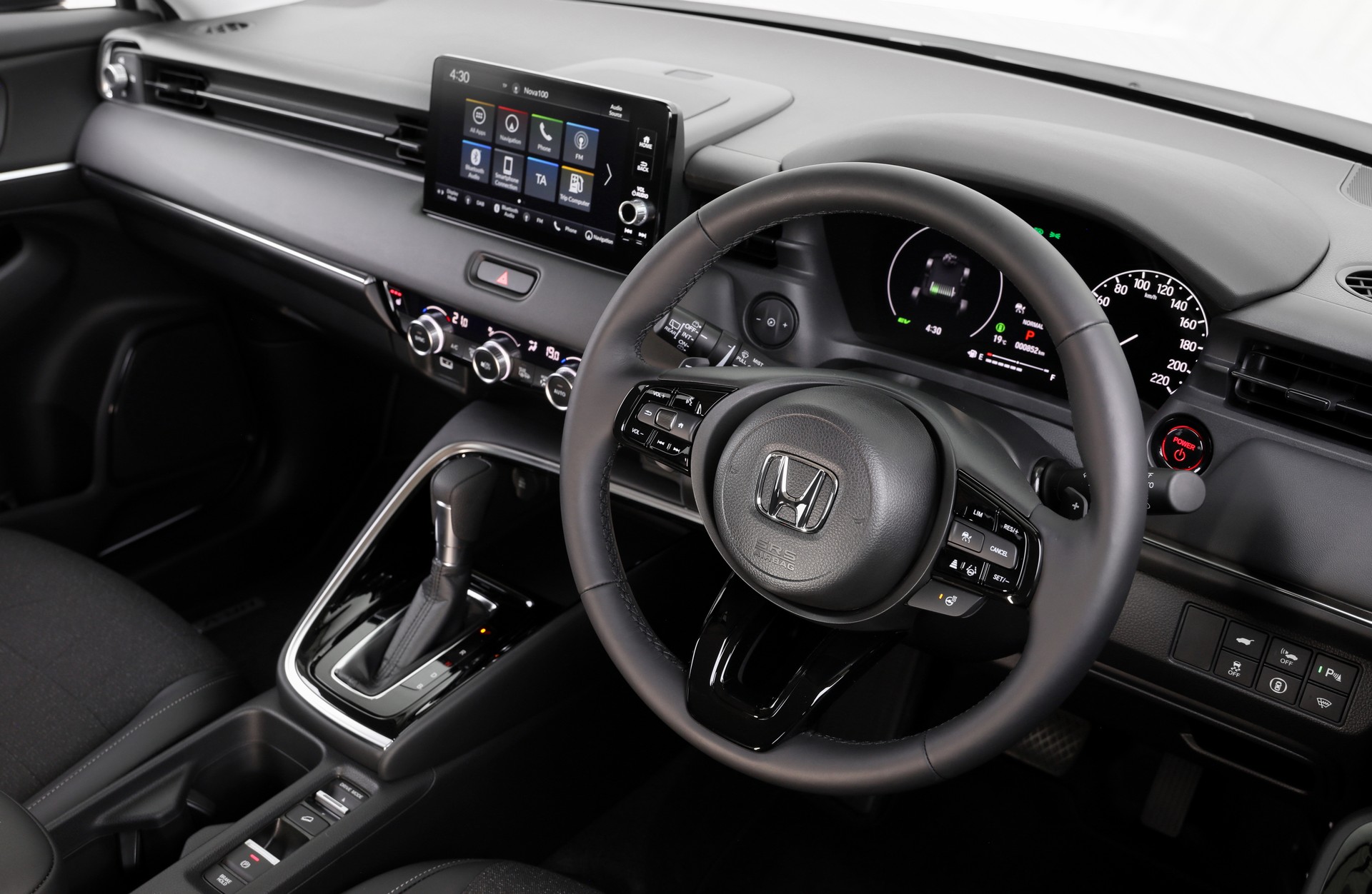 Download 2022 Honda HR-V eHEV L - AU version - Interior HD Wallpaper 1920x1252 #63