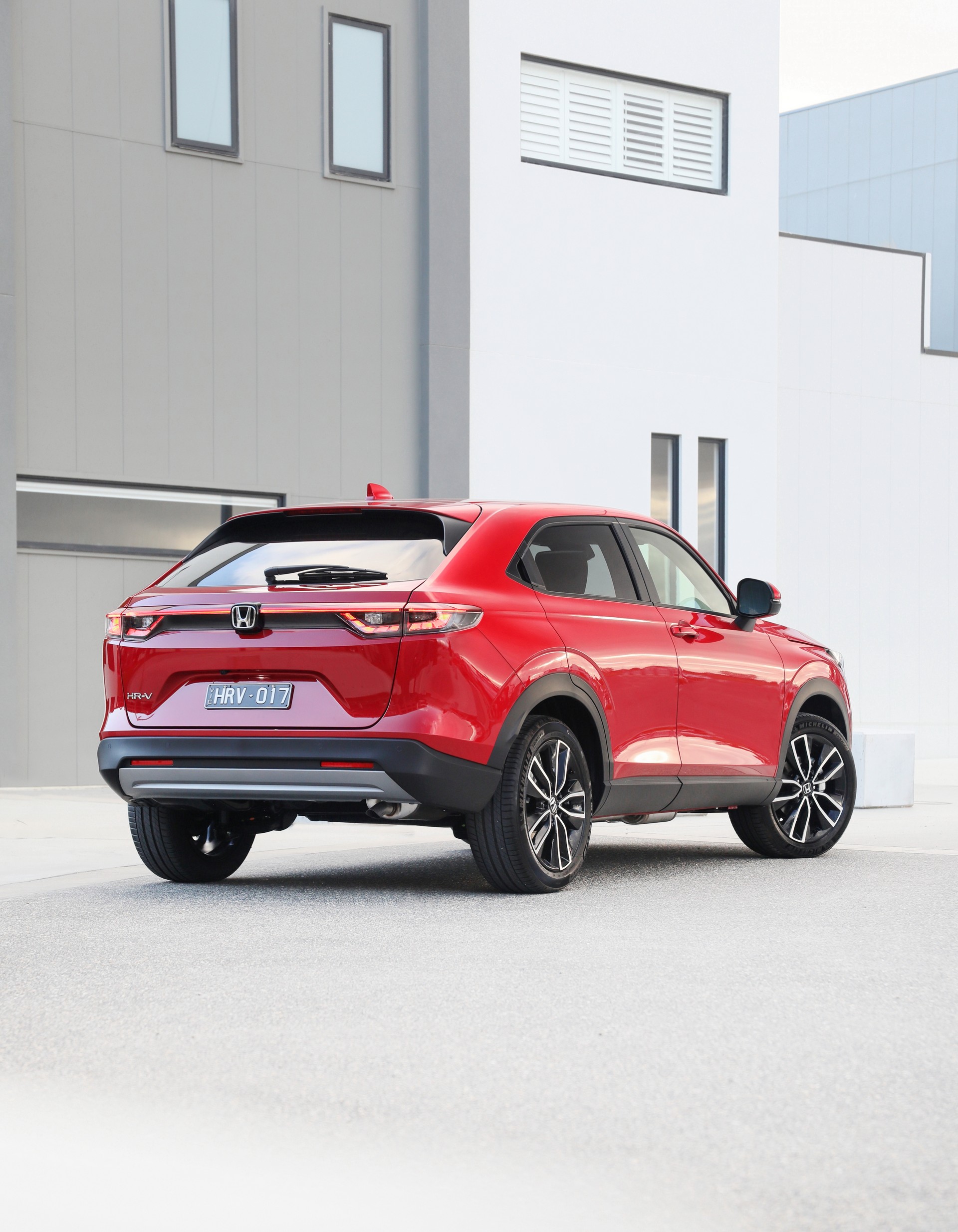 Download 2022 Honda HR-V eHEV L - AU version - Rear Three-Quarter HD Phone Wallpaper 1920x2469 #95