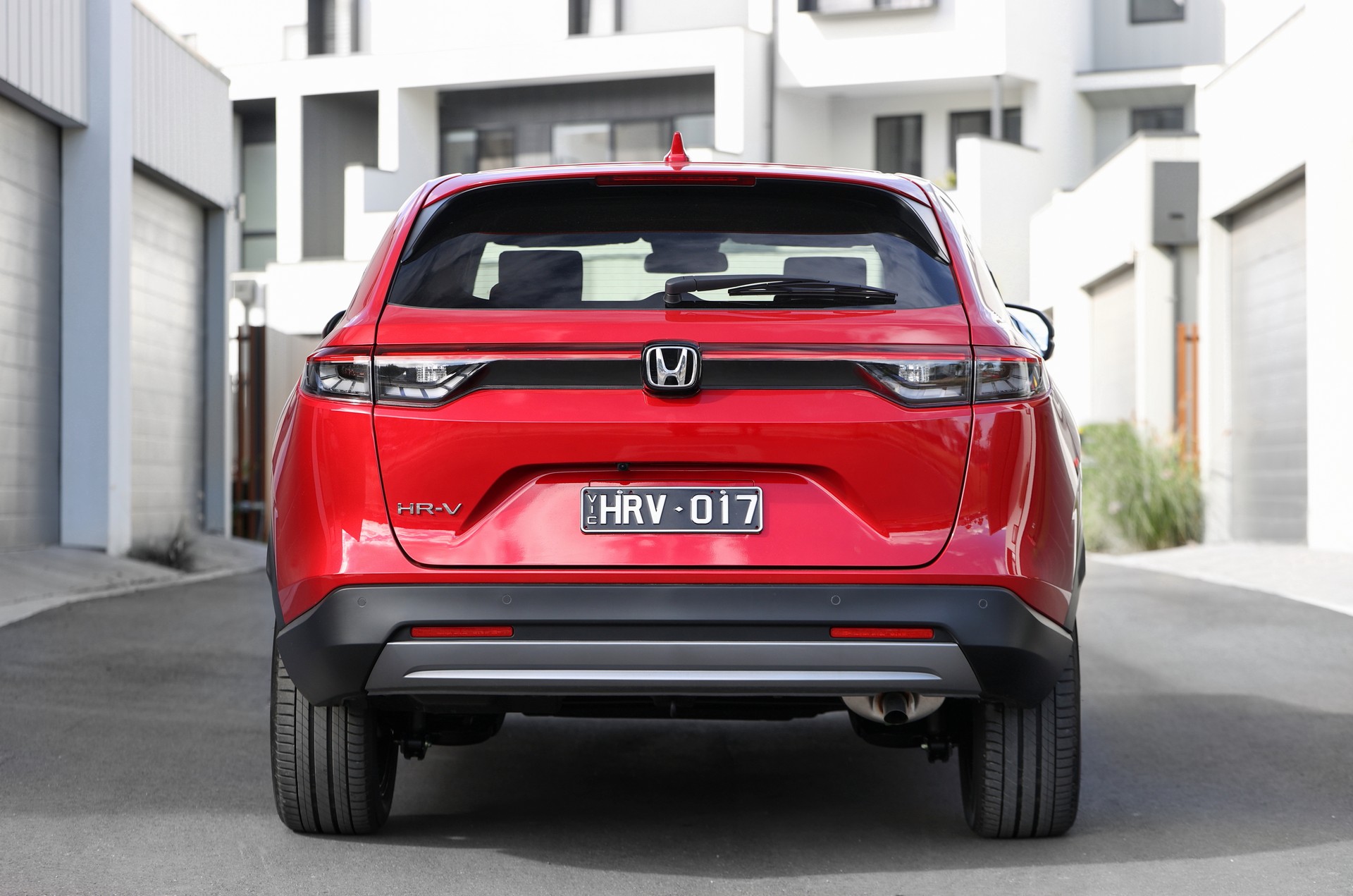 Download 2022 Honda HR-V eHEV L - AU version - Rear HD Wallpaper 1920x1271 #119