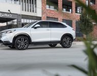 2022 Honda HR-V eHEV L - AU version - Side Wallpaper 190x150