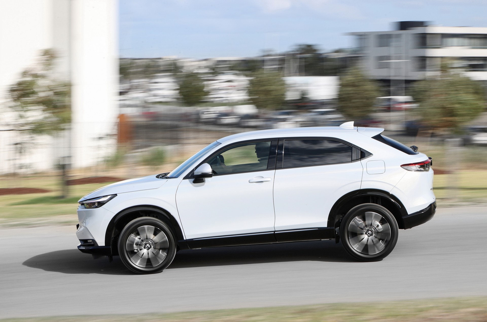 Download 2022 Honda HR-V eHEV L - AU version - Side HD Wallpaper 1920x1270 #14