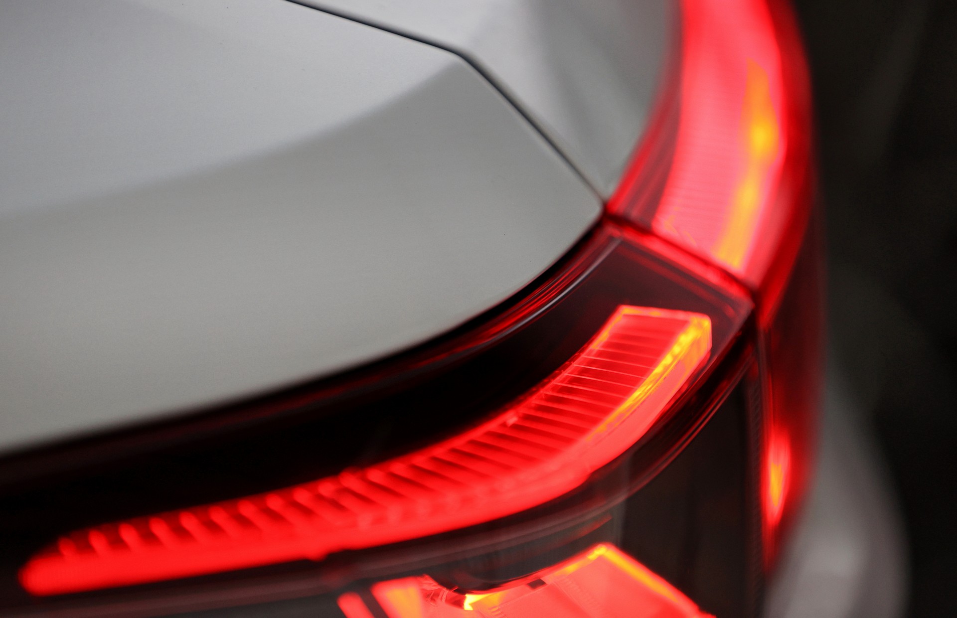 Download 2022 Honda HR-V eHEV L - AU version - Tail Light HD Wallpaper 1920x1240 #51