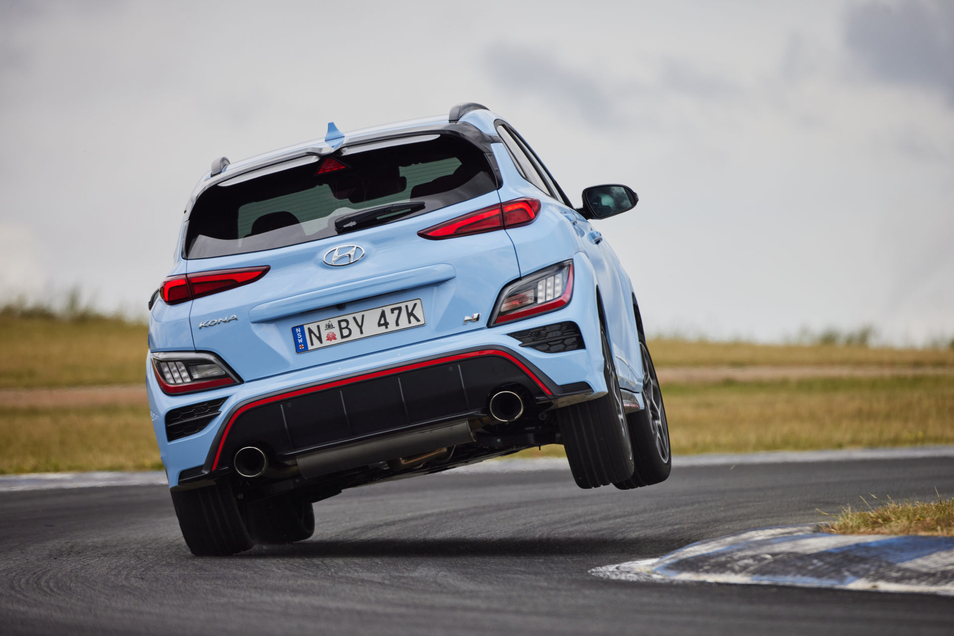 Download 2022 Hyundai Kona N - AU version - Rear HD Wallpaper 1920x1280 #13