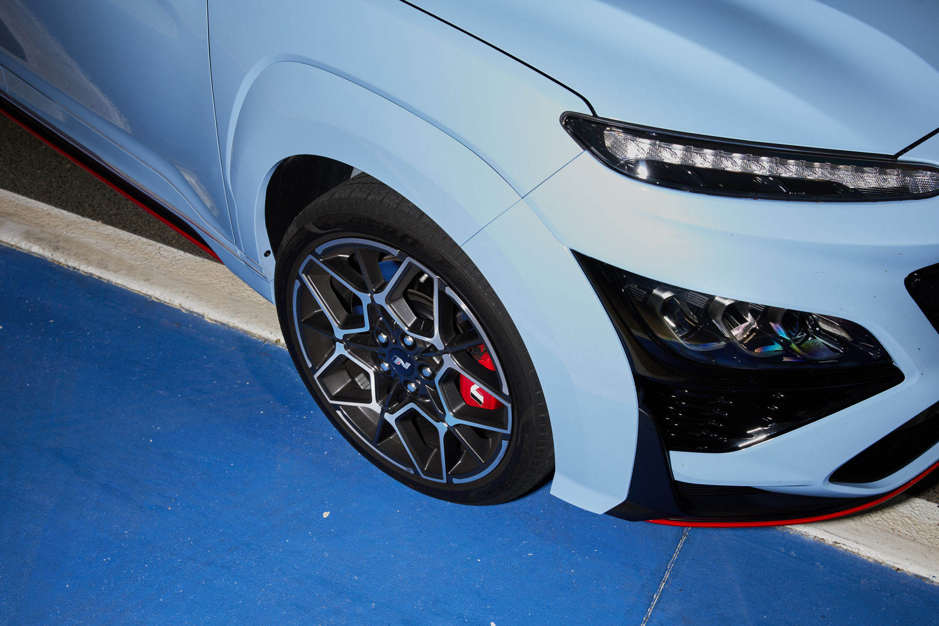 Download 2022 Hyundai Kona N - AU version - Wheel HD Wallpaper 1920x1281 #28