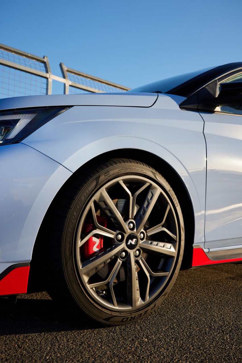 2022 Hyundai i20 N - AU version - Wheel Phone Wallpaper 850x1275 #43