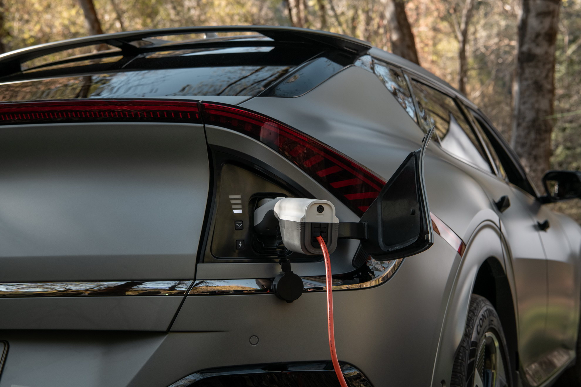 Download 2022 Kia EV6 - Charging Connector HD Wallpaper 1980x1320 #39