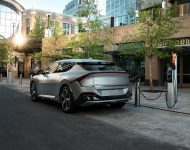 2022 Kia EV6 - Charging Wallpaper 190x150