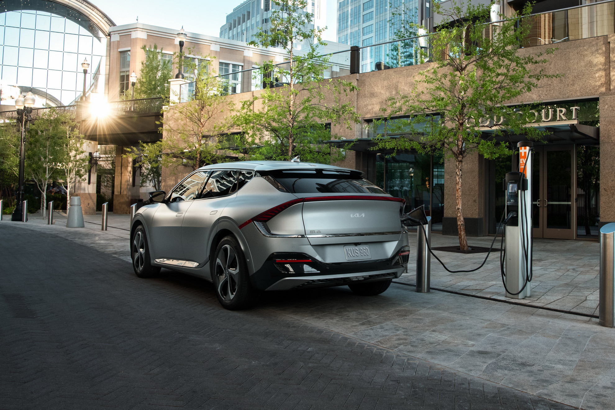 Download 2022 Kia EV6 - Charging HD Wallpaper 1980x1320 #26