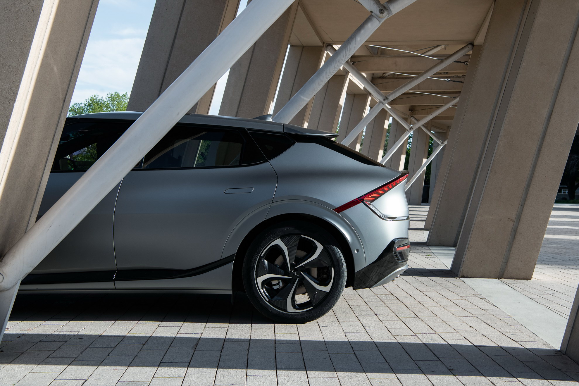 Download 2022 Kia EV6 - Detail HD Wallpaper 1980x1320 #36