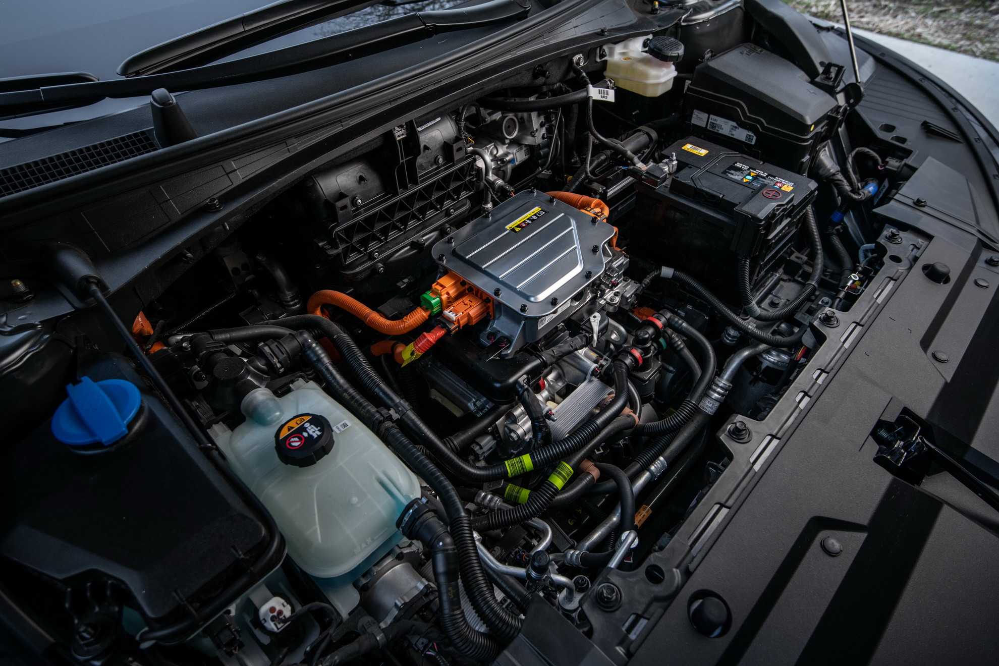 Download 2022 Kia EV6 - Engine HD Wallpaper 1980x1320 #40