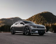 2022 Kia EV6 - Front Three-Quarter Wallpaper 190x150