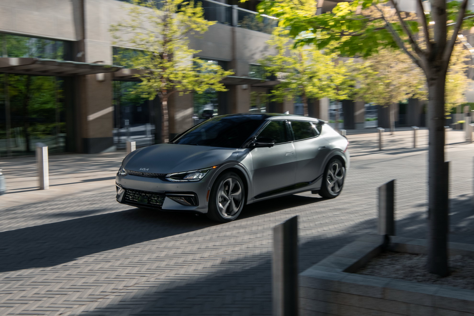 Download 2022 Kia EV6 - Front Three-Quarter HD Wallpaper 1980x1320 #14