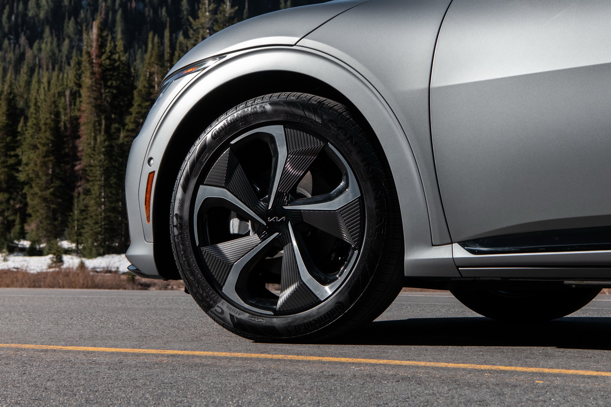 Download 2022 Kia EV6 - Wheel HD Wallpaper 1980x1320 #32