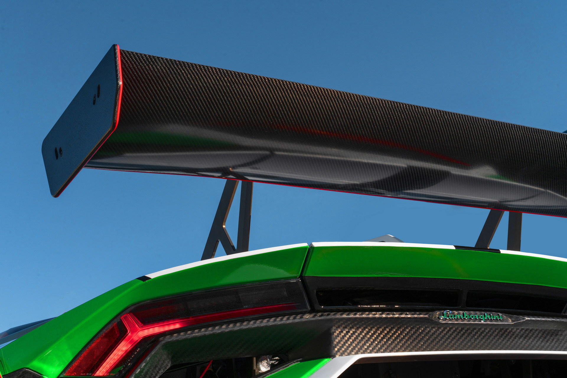 Download 2023 Lamborghini Huracán GT3 EVO2 - Spoiler HD Wallpaper 1920x1281 #21