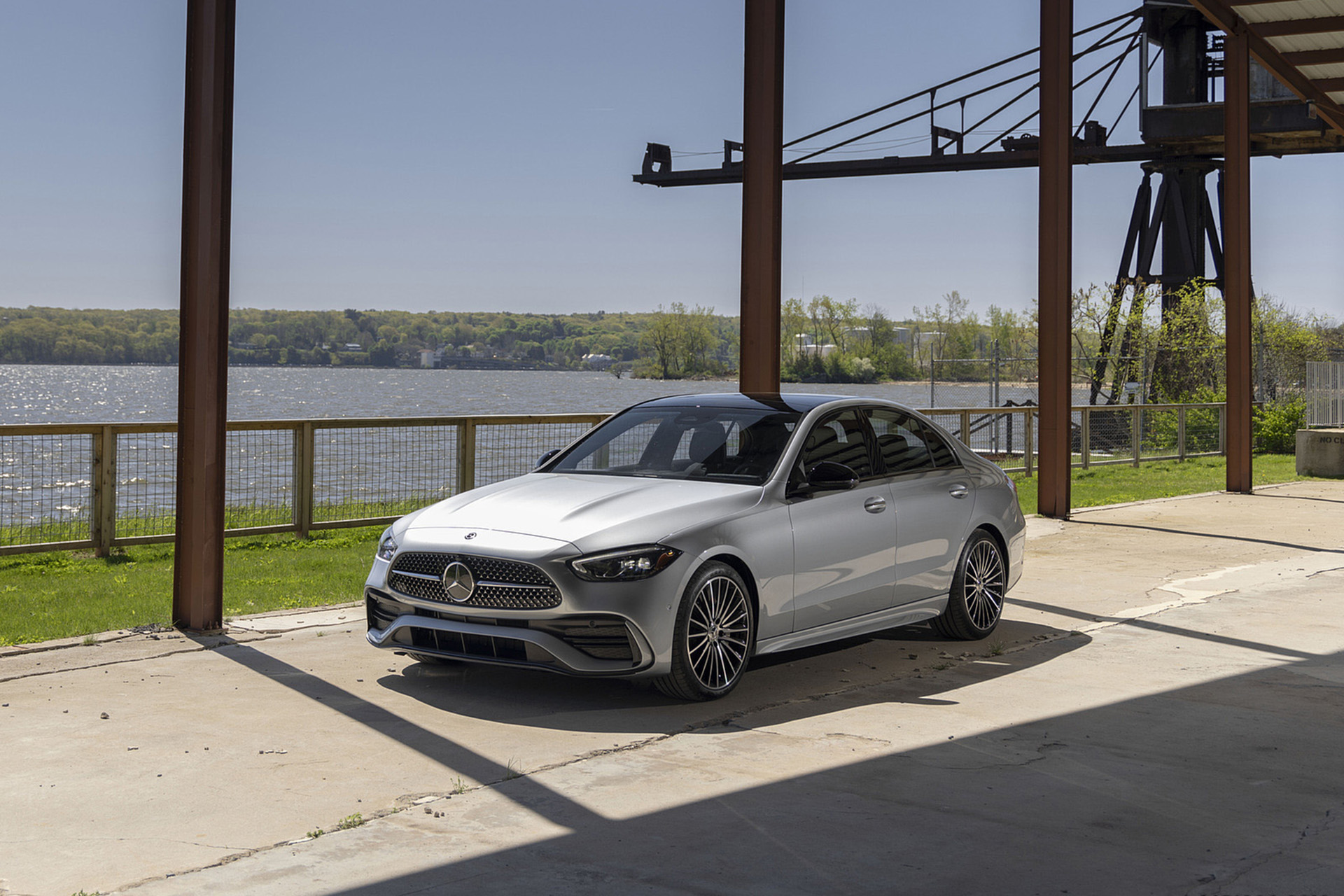 Download 2022 Mercedes-Benz C 300 4Matic - US version - Front Three-Quarter HD Wallpaper 1920x1280 #89